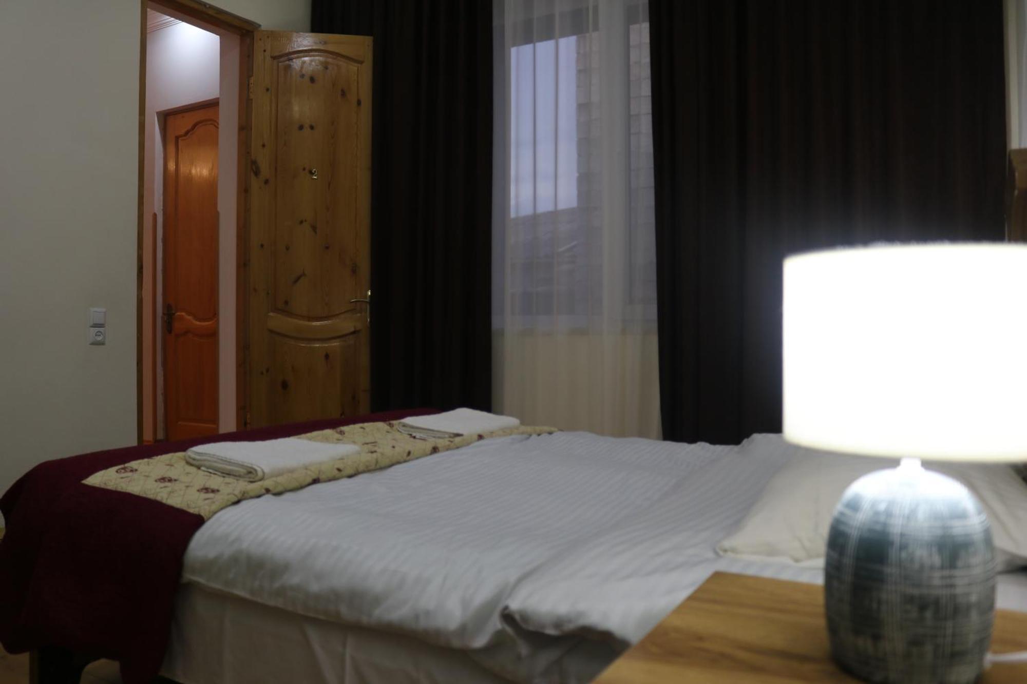 Guesthouse Luka Kutaisi Exterior photo